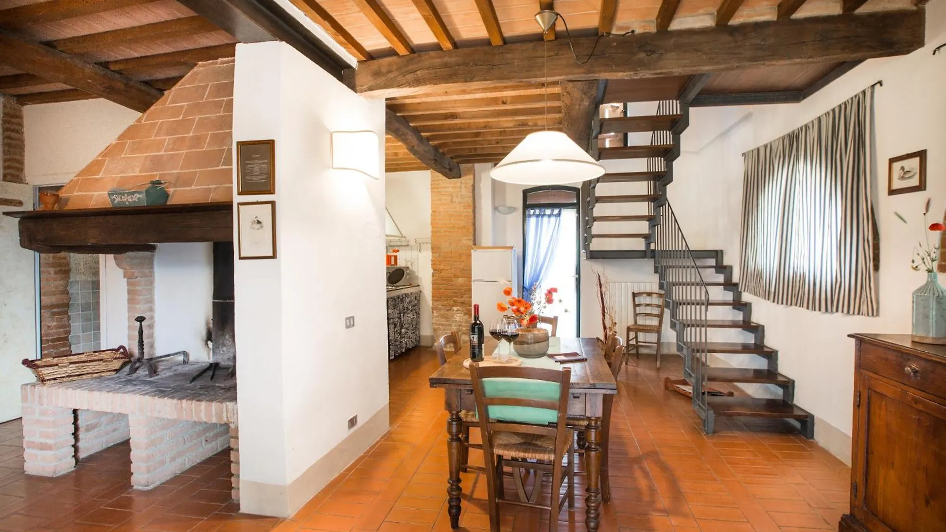 Podere San Giorgio Palaia Farm stay